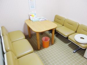 内村産婦人科　控室